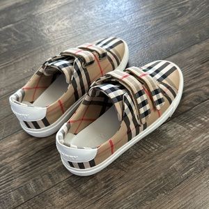 Burberry Youth Unisex Markham Sneakers